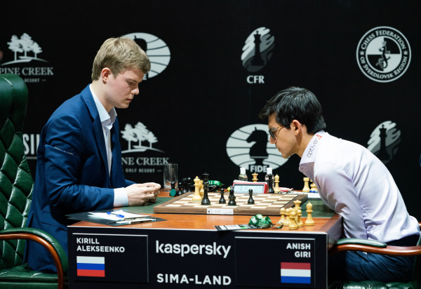 Не повторит ли Непомнящий путь Карякина?