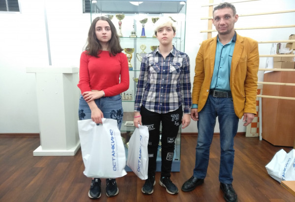 В «Останкино» состоялся первый этап командного Куб…